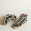 Adidași de tip Slide din denim albastru-închis cu stea din piele albă