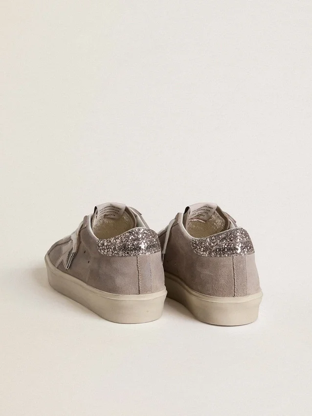 Adidași Hi Star pentru femei din piele de căprioară bej, cu stea din piele laminată și bandă strălucitoare pe călcâi