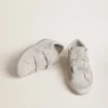 Adidași Old School pentru femei din piele de căprioară gri deschis, cu o stea din piele cu micro-sclipici