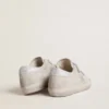 Adidași Old School pentru femei din piele de căprioară gri deschis, cu o stea din piele cu micro-sclipici