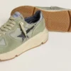 Adidași pentru bărbați cu Running Sole din nailon și piele de căprioară de culoare verde salvie, cu stea neagră imprimată