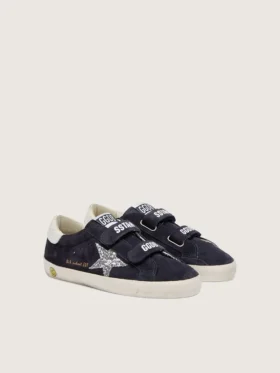 Adidași „Young Old School” din piele de căprioară albastră, cu stea argintie cu sclipici și bandă de piele albă la călcâi