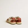 Ball Star Junior din piele nappa, cu stea neagră și inserții din piele roșie