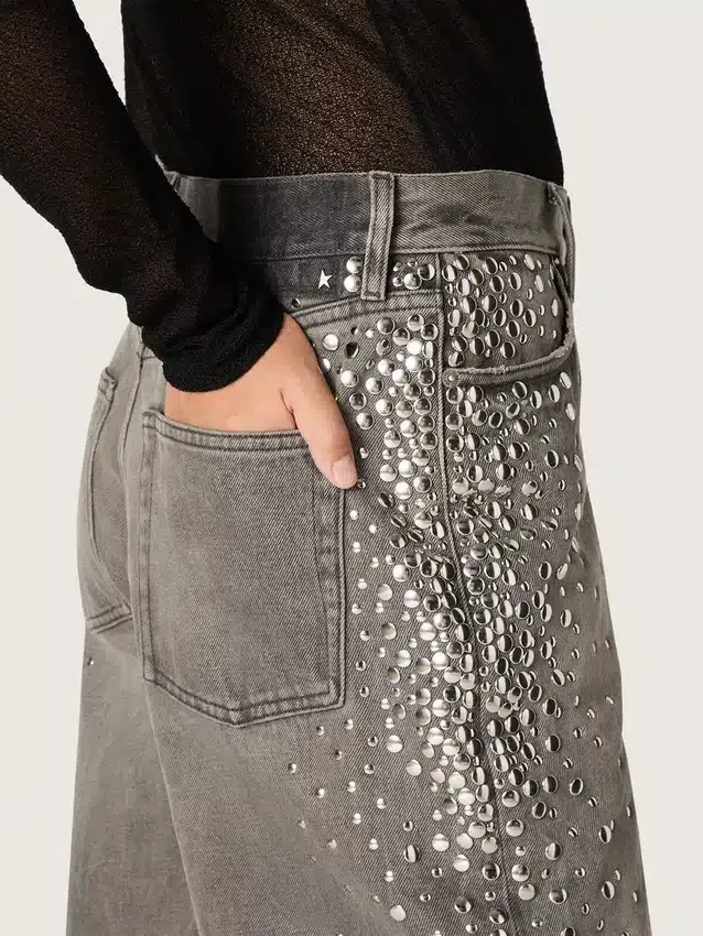 Blugi boyfriend pentru femei din denim gri cu ținte argintii cu efect de degrade