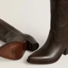 Cizme Wish Star din piele maro închis, cu stea brodată ton pe ton