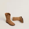 Cizme Wish Teen din piele de căprioară de culoare camel, cu broderie în formă de stea