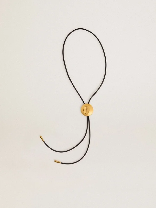 Colier cu cravată bolo Jewelmates din piele neagră cu detalii metalice auriu antic