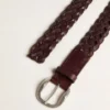 Curea de piele țesută maro închis pentru bărbați