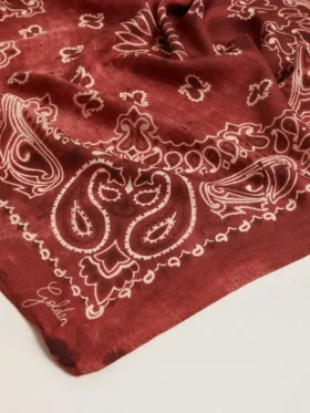 Eșarfă de culoare burgund cu model paisley