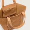 Geanta 24/7 East West din piele de căprioară de culoare camel, cu franjuri