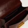 Geanta Venezia mică din piele laminată maro închis cu detalii aurii