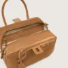 Geanta Vita din piele de căprioară de culoare camel cu detalii aurii