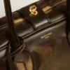 Geanta Vita din piele neagră cu aspect uzat și detalii aurii