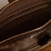 Geanta Vita din piele neagră cu aspect uzat și detalii aurii