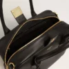 Geanta Vita din piele neagră netedă cu detalii aurii