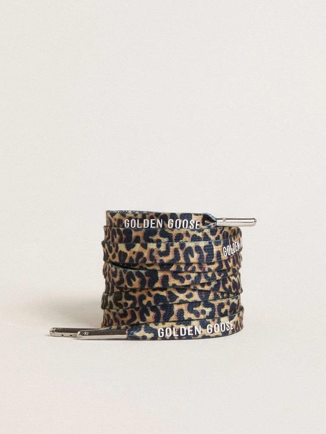 Șireturi bej cu imprimeu leopard și logo alb contrastant