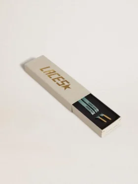 Șireturi gri din lurex cu logo negru contrastant
