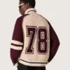 Jachetă bomber unisex din tricot jacquard alb și visiniu