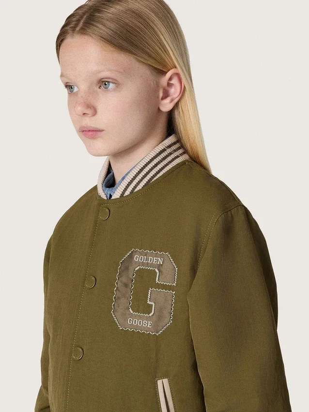 Jachetă bomber unisex Journey din sargă de nailon verde militar cu patch brodat
