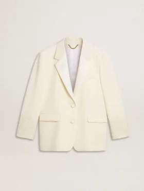 Jachetă oversize cu un singur rând de nasturi, de culoare albă, cu efect de mătase și broderii
