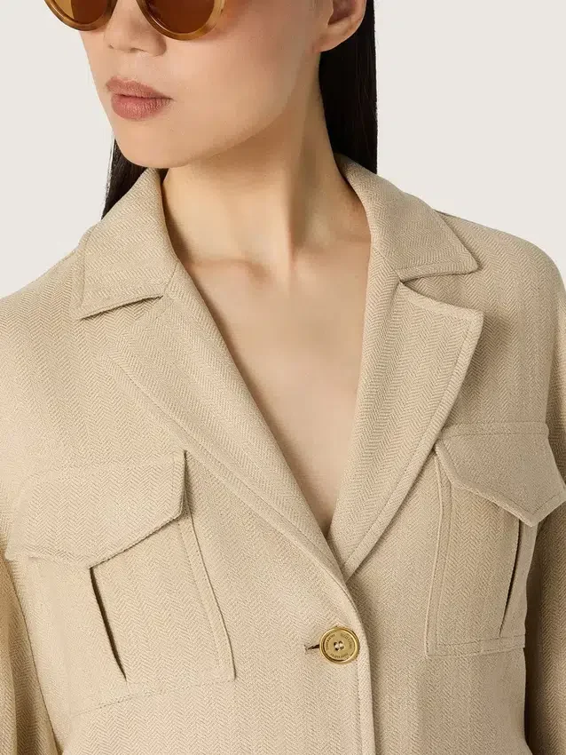 Jachetă safari pentru femei din viscoză bej cu model micro-chevron