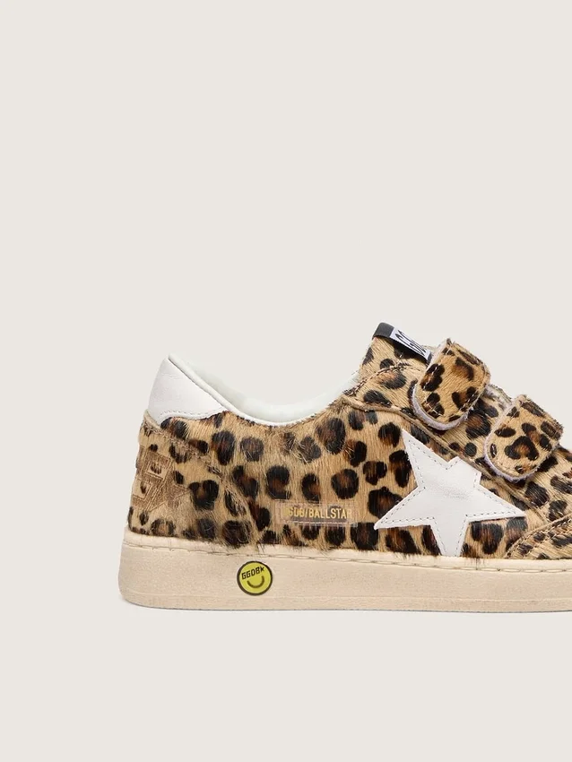 Junior Ball Star din piele de ponei cu imprimeu leopard, cu stea din piele albă și bandă la călcâi