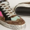 Mid Star din piele de ponei cu imprimeu leopard și stea din piele fucsia