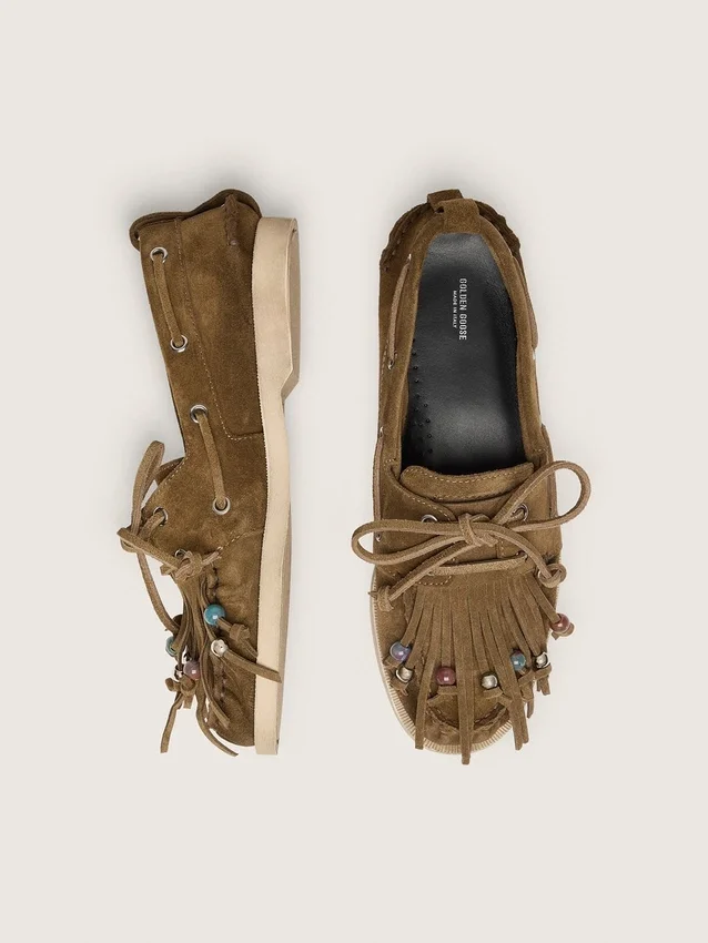 Mocasini Cruise pentru femei din piele de căprioară de culoare kaki, cu franjuri și mărgele multicolore
