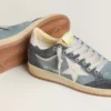 Modelul Ball Star LTD pentru femei din piele de căprioară albastru deschis, cu stea și bandă pentru călcâi din piele albă ca laptele