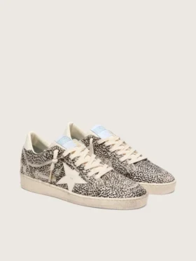 Modelul Ball Star LTD pentru femei din piele de ponei cu imprimeu leopard și stea din piele crem