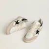 Modelul Ball Star LTD pentru femei din piele nappa, cu stea din cristal negru și inserții din piele de căprioară bej