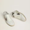 Modelul Ball Star Wishes pentru femei, din piele albă cu stea din piele metalizată de culoare bronz