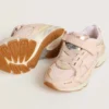 Modelul Junior Lightstar din piele roz și plasă, cu stea din piele roz