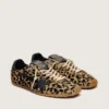 Modelul Marathon Speed pentru bărbați, din piele de ponei bej și negru cu imprimeu leopard, cu stea din piele neagră