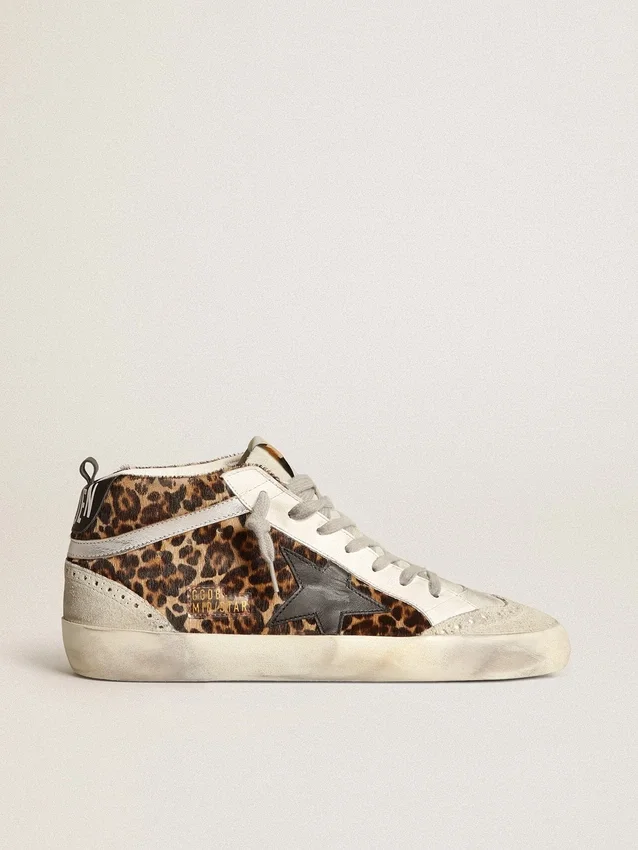 Modelul Mid Star pentru femei din piele de ponei cu imprimeu leopard și stea neagră