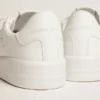 Modelul Purestar pentru femei, în culoarea albă