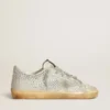 Modelul Super-Star pentru femei din nubuc alb patinat, cu cristale Swarovski