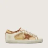 Modelul Super-Star pentru femei din piele albă și rafie, cu stea și inserții de culoare roșu cărămiziu