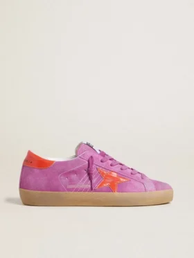 Modelul Super-Star pentru femei din piele de căprioară fucsia, cu stea și bandă pe călcâi din piele laminată portocaliu fluorescent
