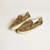Modelul VCE Penstar pentru femei, din piele de ponei cu imprimeu leopard și bandă de piele neagră la călcâi