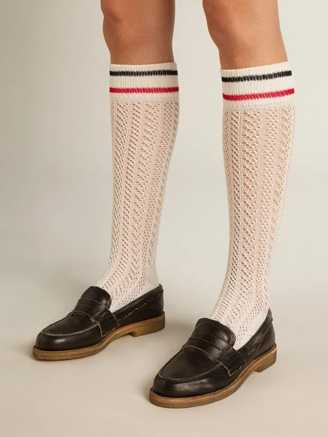 Șosete lungi cu nervuri, în alb vintage, cu dungi în două nuanțe