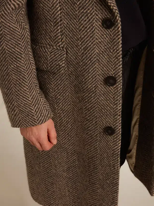 Palton bărbătesc din lână, cu un singur rând de nasturi, cu țesătură în model herringbone bej și gri