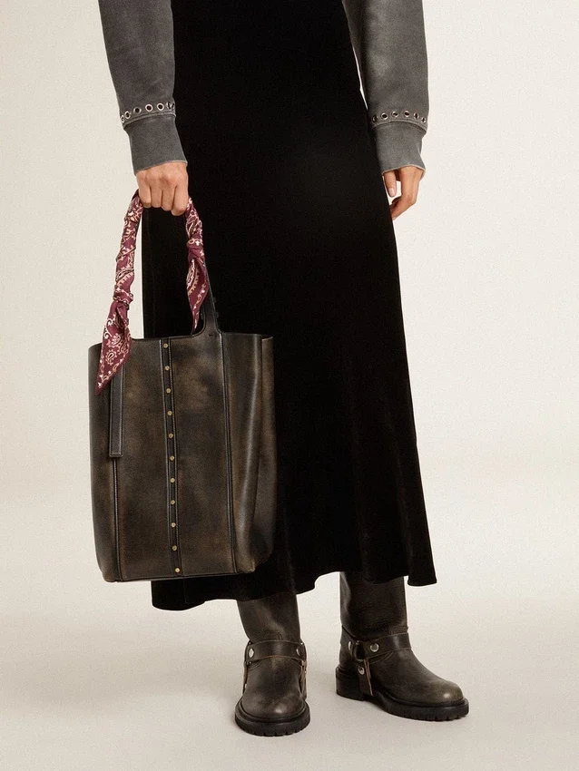 Panglică din mătase twill de culoare burgund cu model paisley