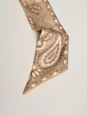 Panglică din twill de mătase gri-porumbel cu model paisley