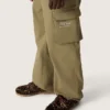 Pantaloni cargo pentru băieți din colecția Journey, din gabardină de bumbac verde militar cu imprimeu
