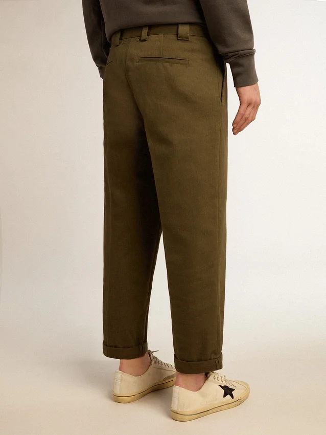Pantaloni chino din Golden Collection, de culoare verde militar