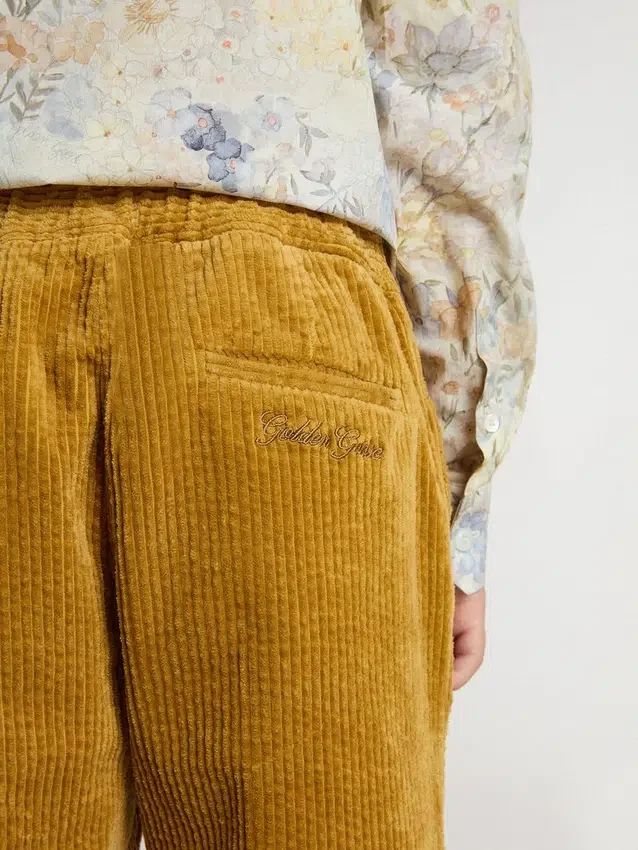 Pantaloni chino pentru băieți, de culoare tutun, cu broderie