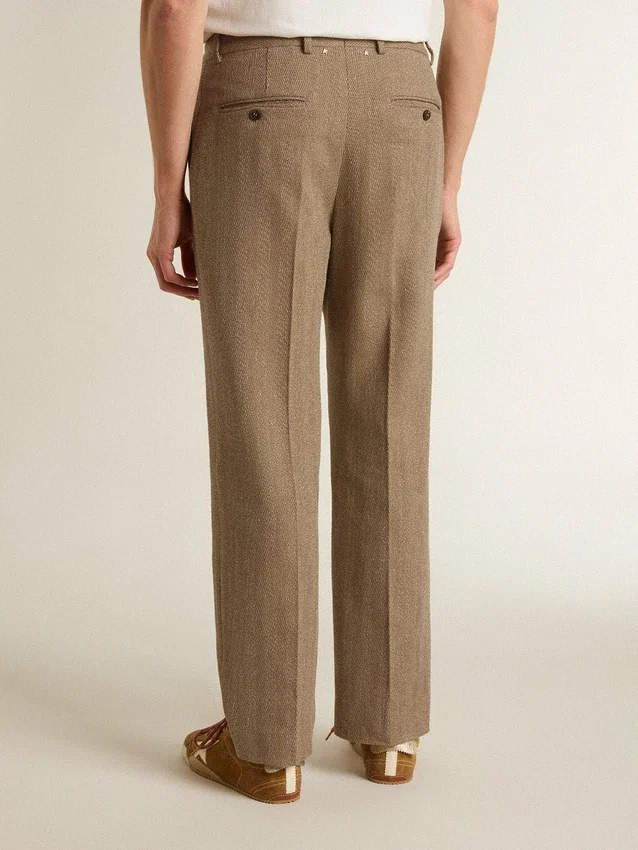 Pantaloni croiți din amestec de in cu model chevron, de culoare nisip
