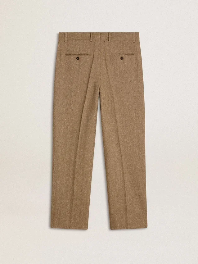 Pantaloni croiți din amestec de in cu model chevron, de culoare nisip