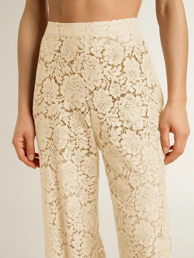 Pantaloni din dantelă transparentă de culoare crem pentru femei